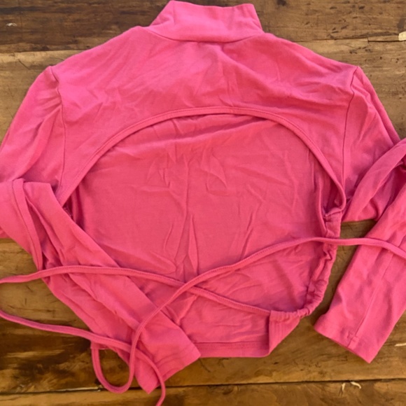 SHEIN pink backless Crop-Top, size XS - Picture 2 of 4